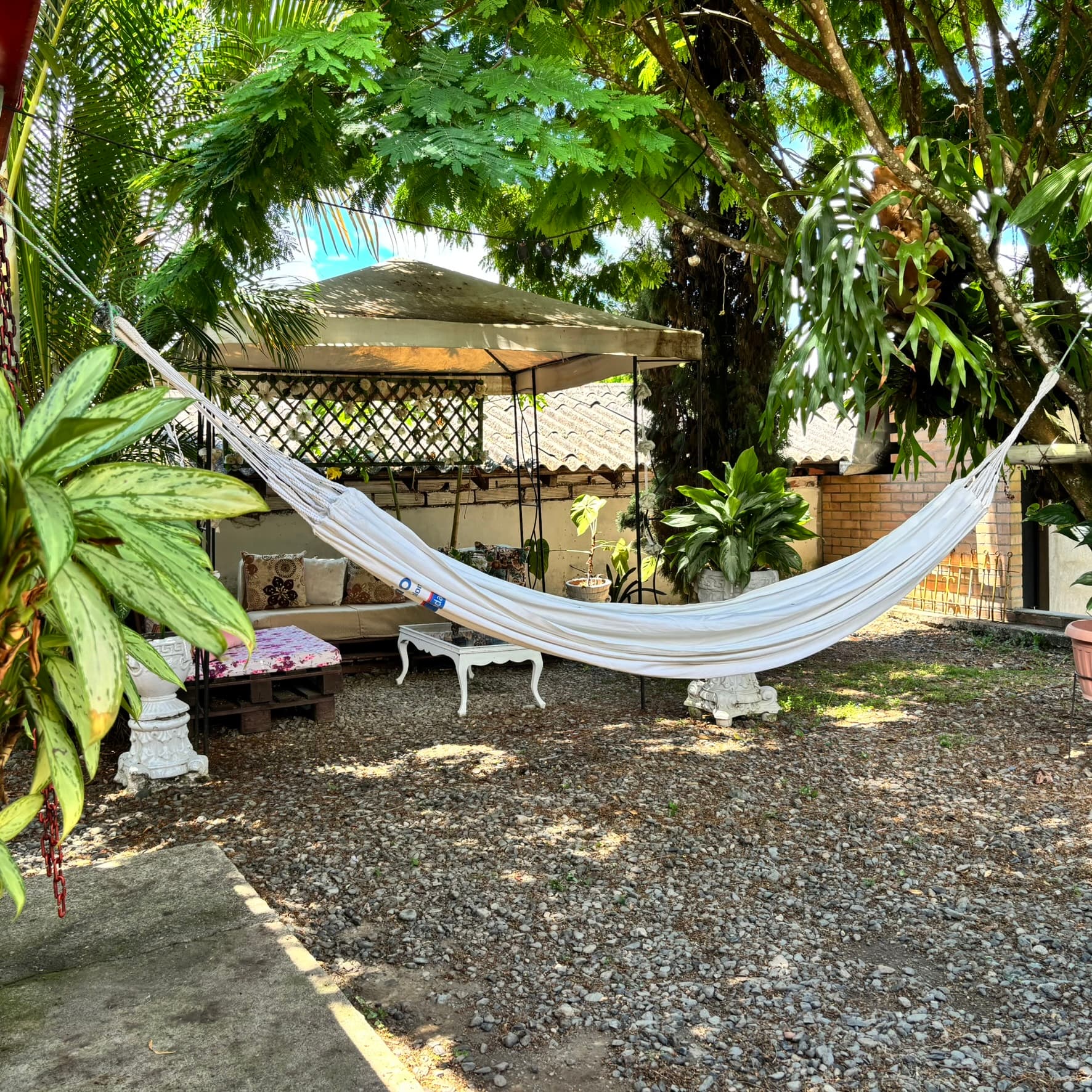 Zona de tertulia para visitantes en Finca Tarso